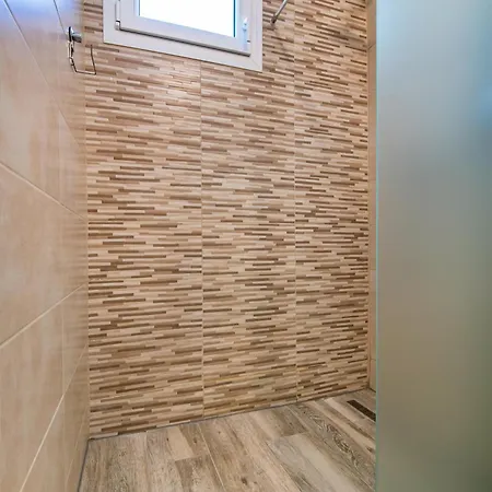 Springhome - Cozy With Balcony & Parking * Brasov
