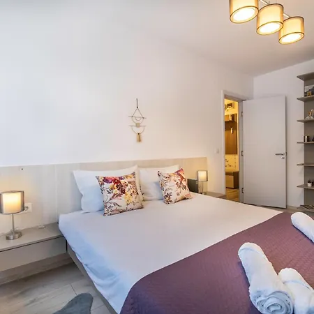 Springhome - Cozy With Balcony & Parking * Braszów