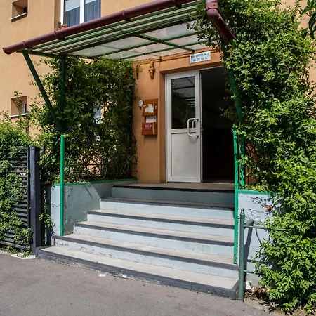 Apartament Springhome - Cozy With Balcony & Parking