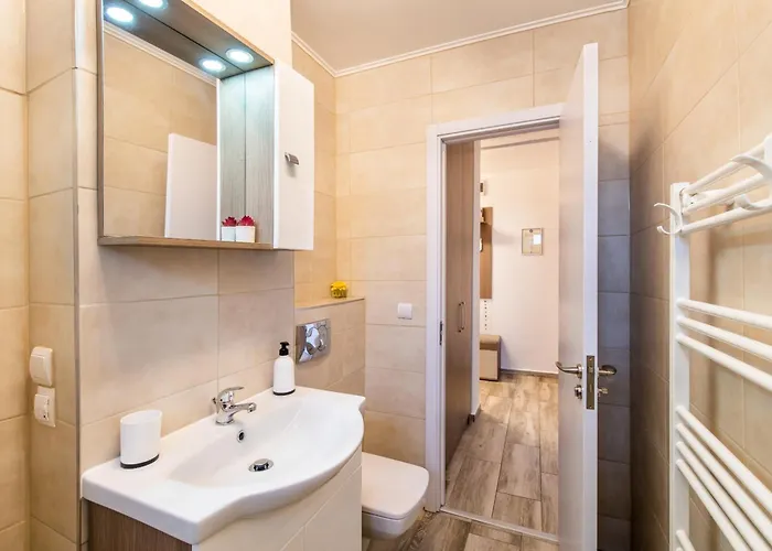 Springhome - Cozy With Balcony & Parking Appartamento Braşov