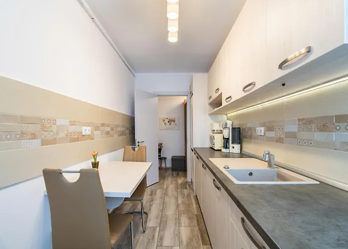 Springhome - Cozy With Balcony & Parking Braşov