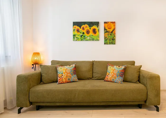 Springhome - Cozy With Balcony & Parking