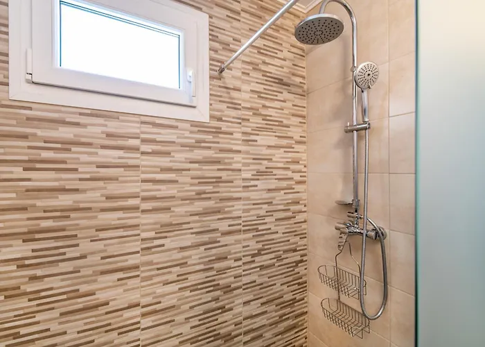 Springhome - Cozy With Balcony & Parking Appartamento