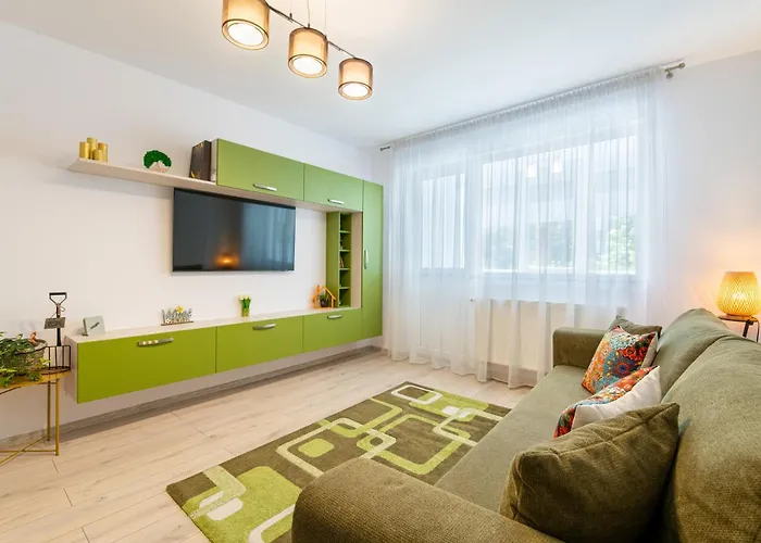 公寓 Springhome - Cozy With Balcony & Parking