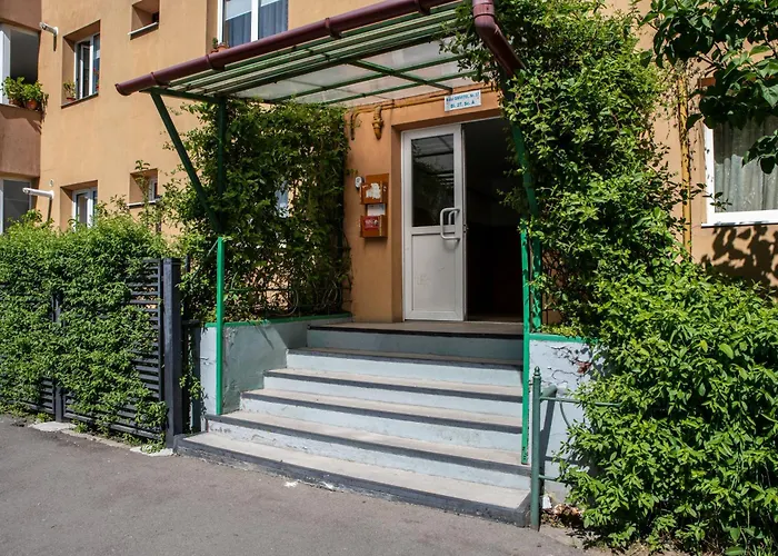 公寓 Springhome - Cozy With Balcony & Parking